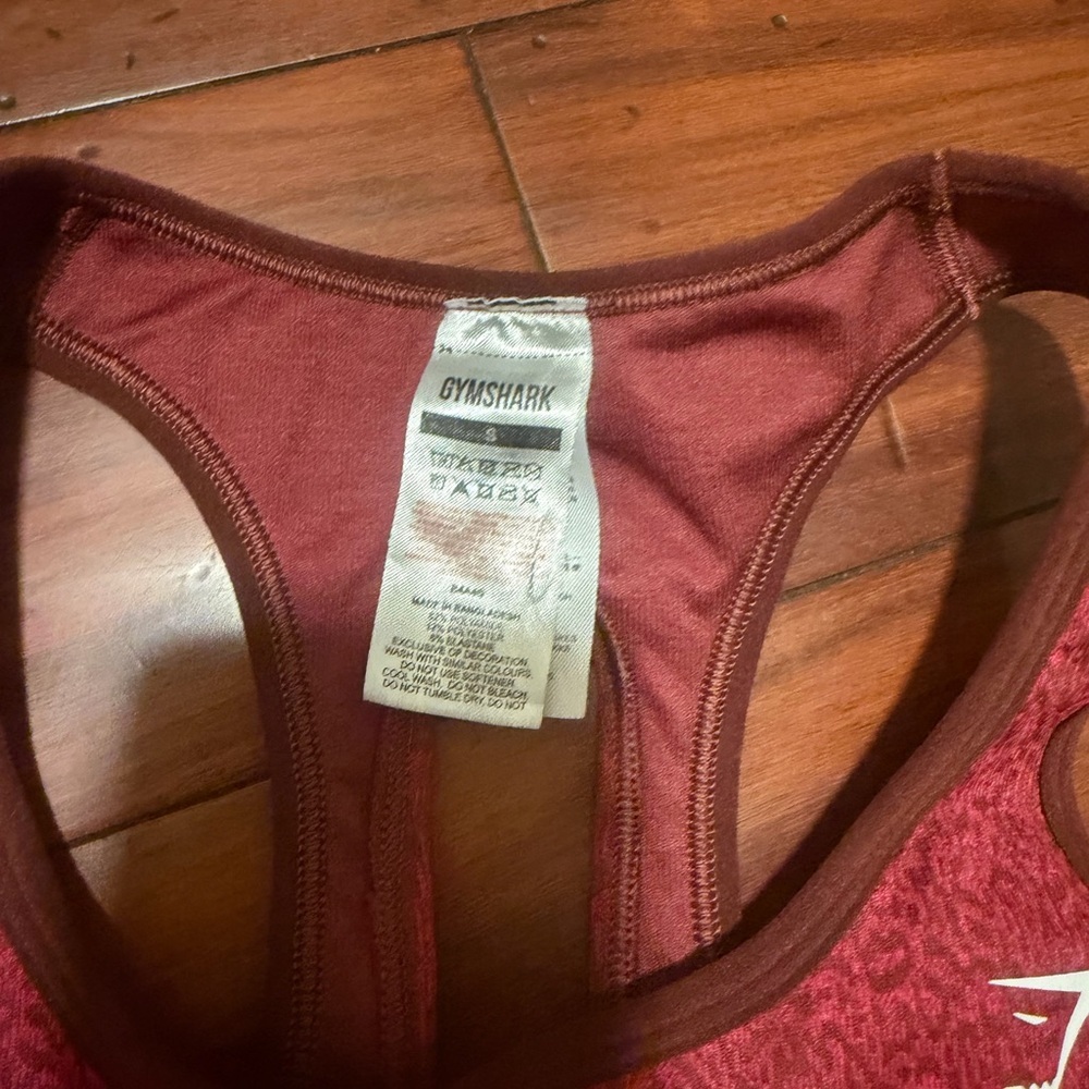Gymshark Berry Seamless Ribbed Crop Tank and High-Waist Leggings Set - Picture 11 of 13